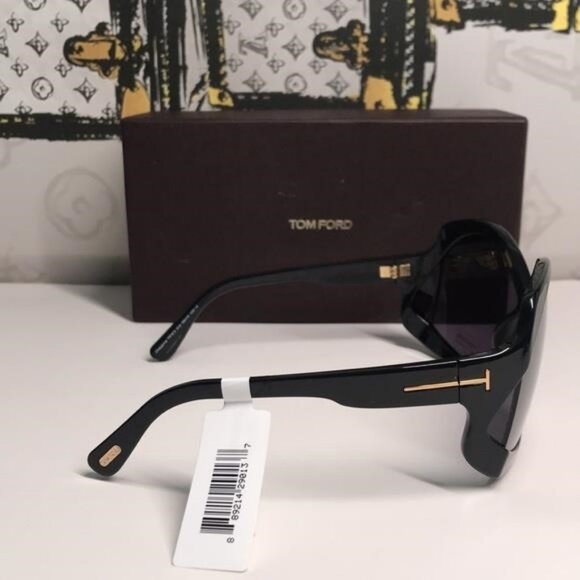 Brand New Tom Ford TF903 Cheyenne Aviator-Style Sunglasses – Black / Grey” - Picture 10 of 13